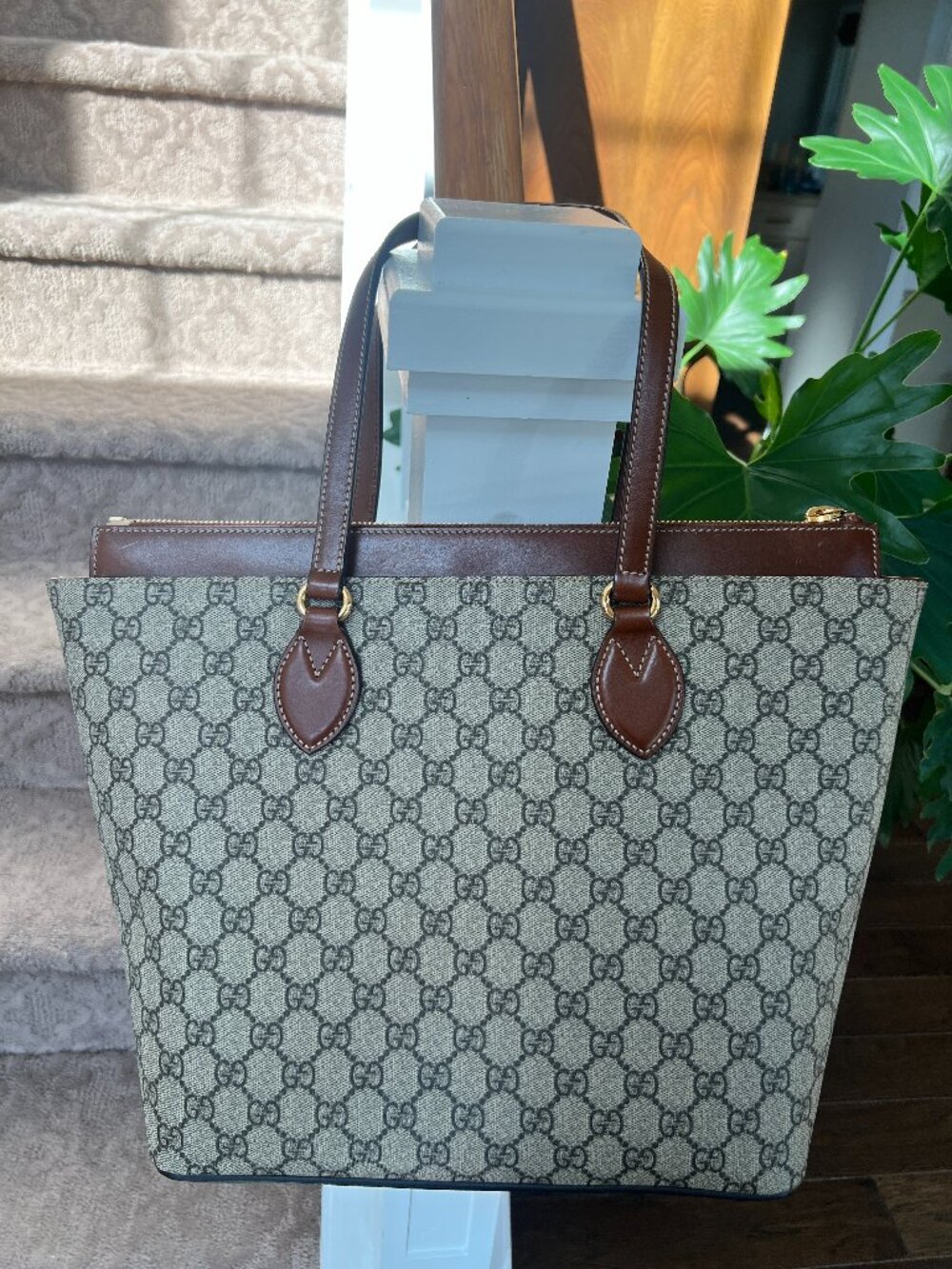 GUCCI GG Supreme Canvas Medium Tote Beige Ebony Brown Leather AUTHENTICATED